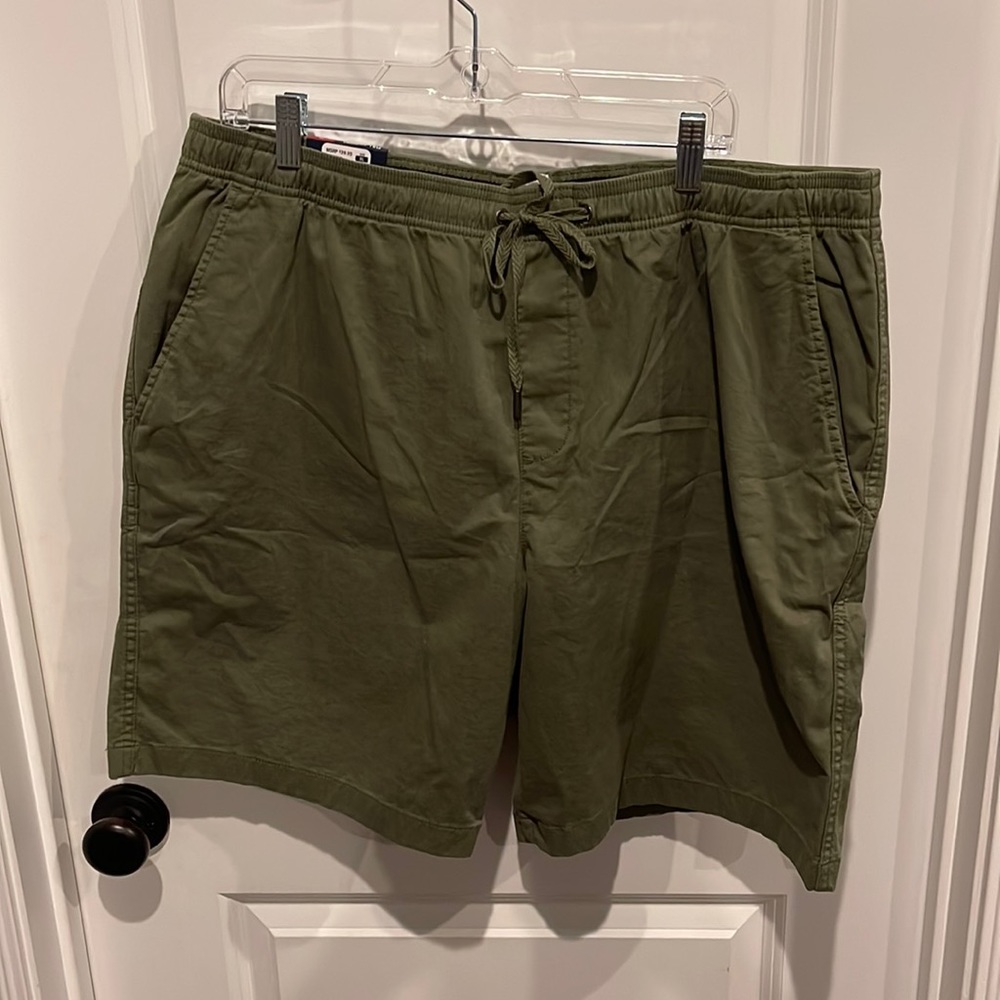 Gap XL green shorts